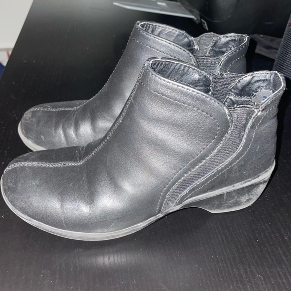Skechers Ankle Booties Elite Flexible Waterproof Elastic Slip-on Pull on Boots - Picture 1 of 9